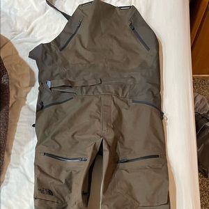 North face Fuse Gore Tex Bib snow pant medium